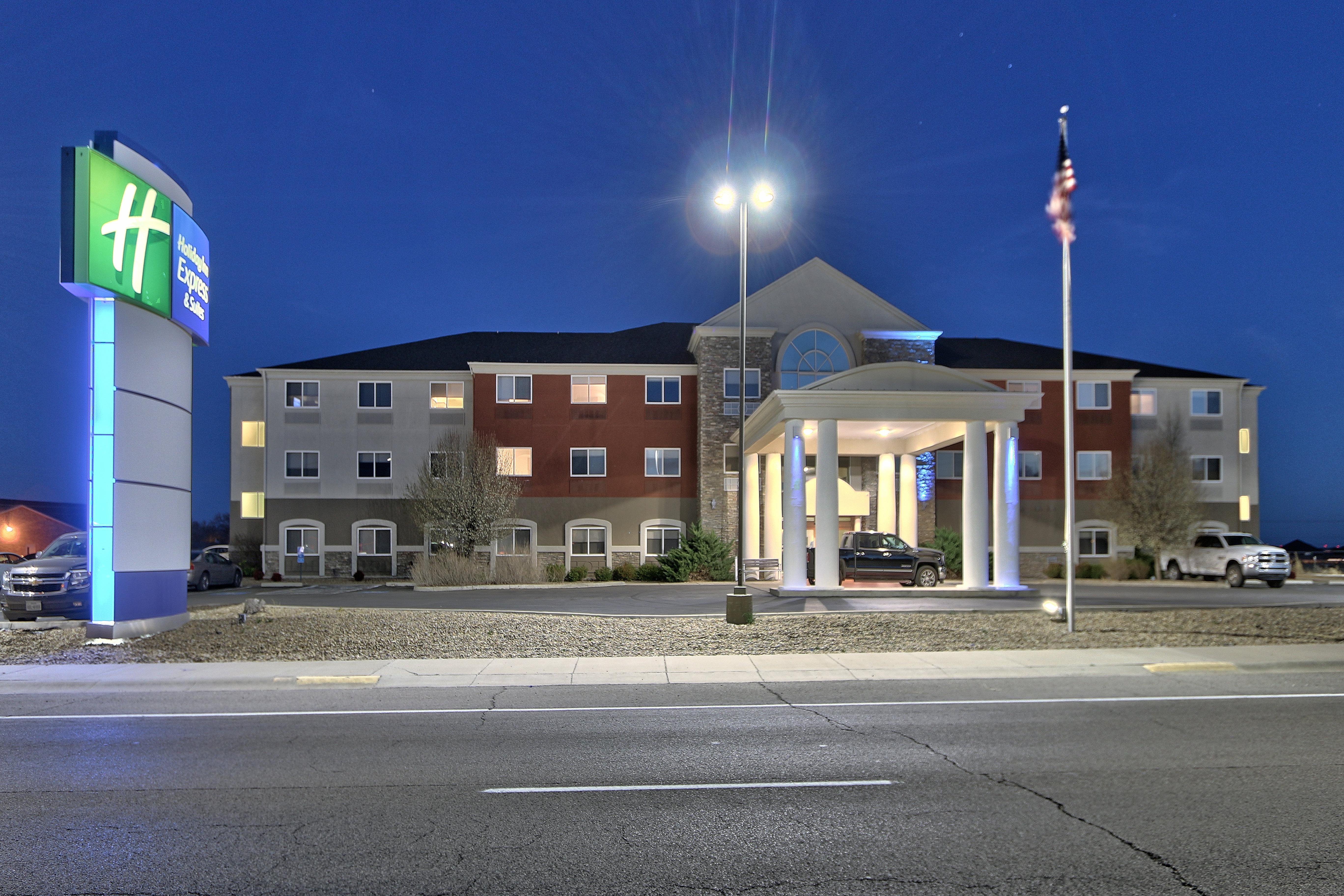 Holiday Inn Express & Suites Portales By Ihg Extérieur photo
