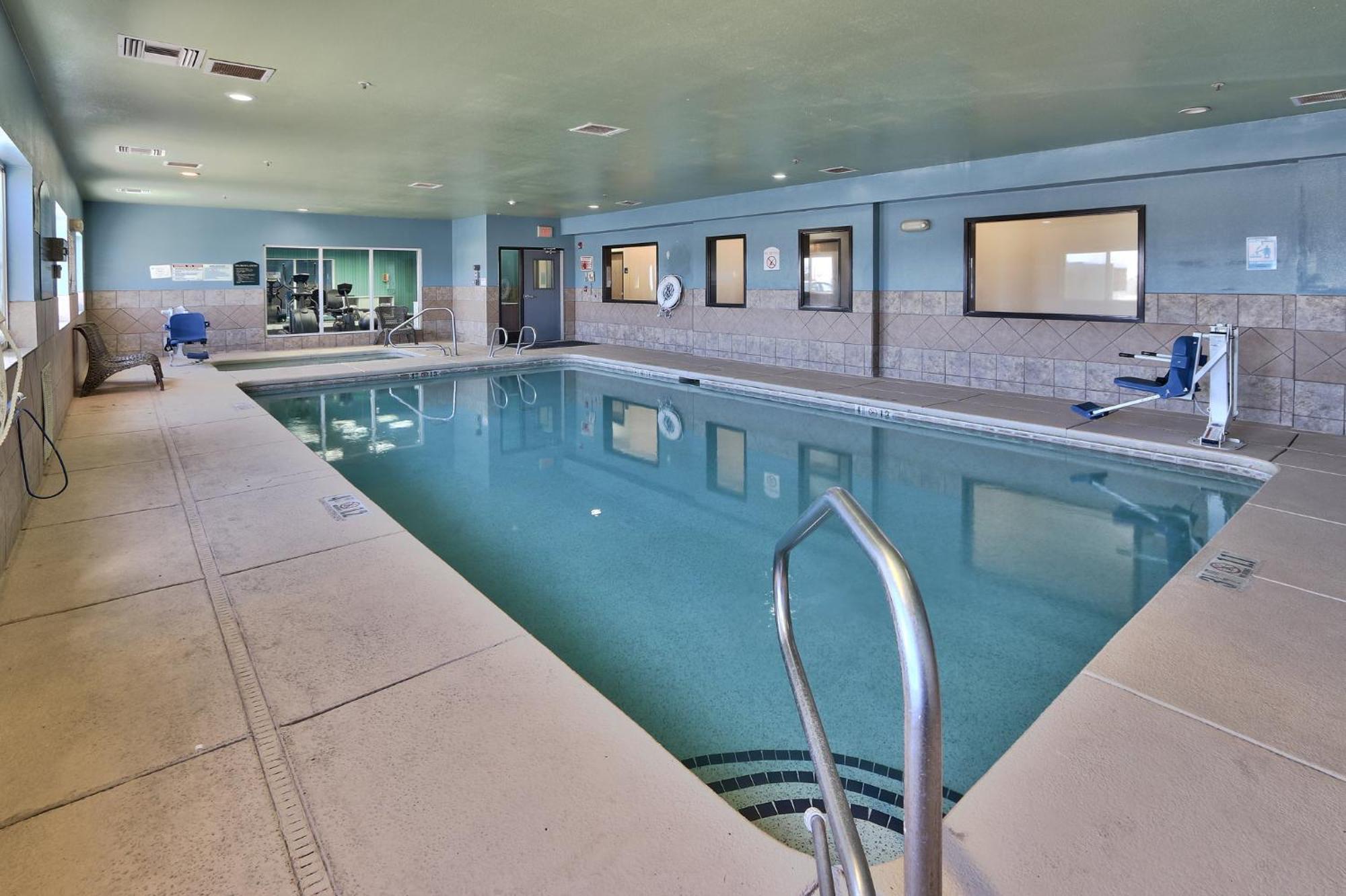 Holiday Inn Express & Suites Portales By Ihg Extérieur photo